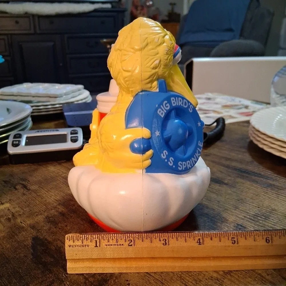 Vintage Hasbro 1983 Big Bird's S.S. Sprinkle Kids Water Sprinkler Muppets READ